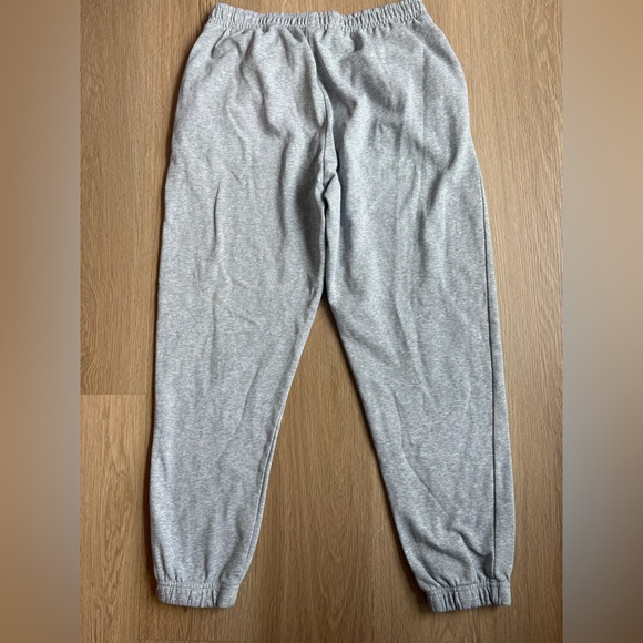Gymshark Gray Jogger Sweatpants - Picture 4 of 6